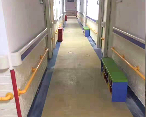 養老院扶手